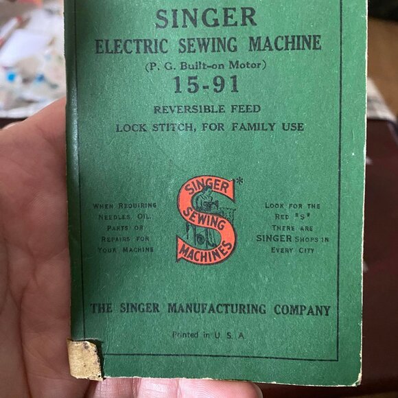 Vintage Singer 15-91 Electric Sewing Machine Owner's Instruction Booklet - Picture 2 of 4